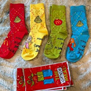 SET OF 4 MCDONALDS GRINCH SOCKS LIMITED EDITION Christmas holidays socks grinch